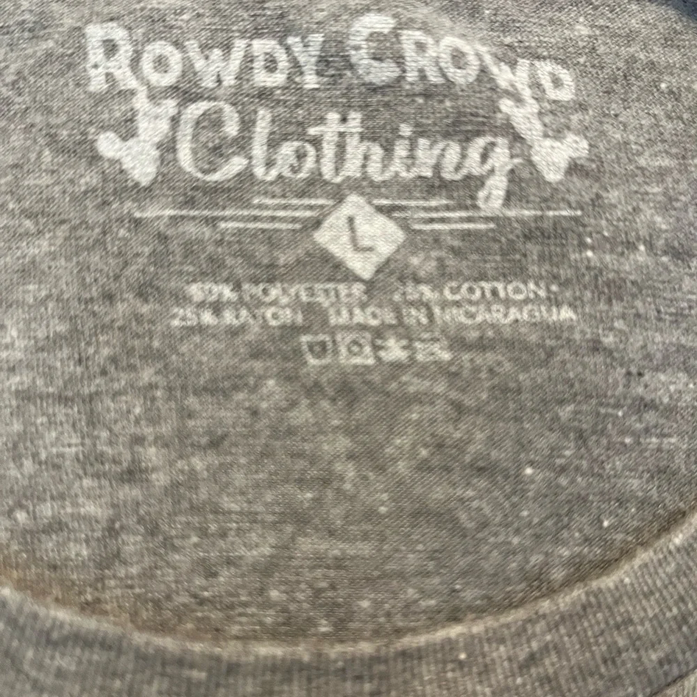 Rowdy Crowd Gray Highland Cow Tee - Picture 3 of 3